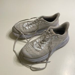 Hoka Clifton 8